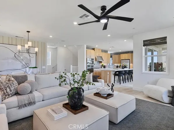 27524 Grand Fir Way, Valencia, CA 91381