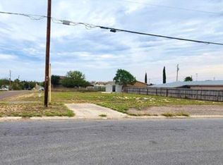 1602 Zapata Ave, Zapata, TX 78076