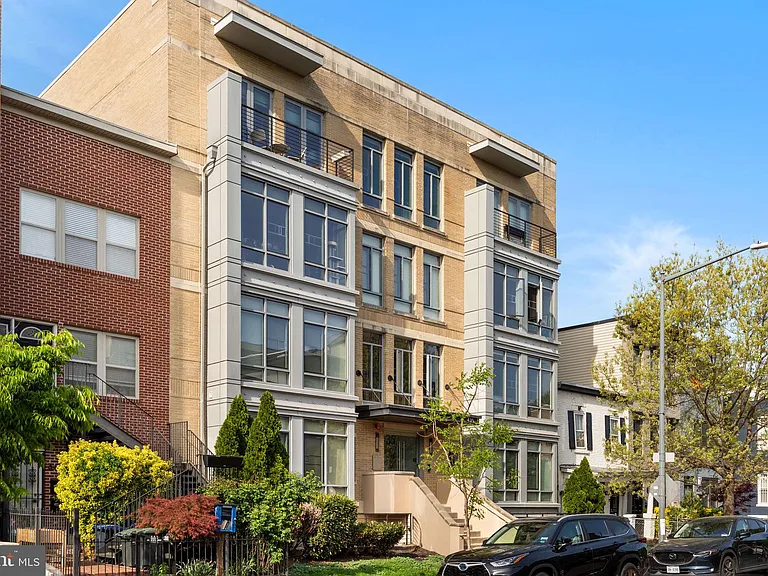 435 R St NW #205 — Photo 16