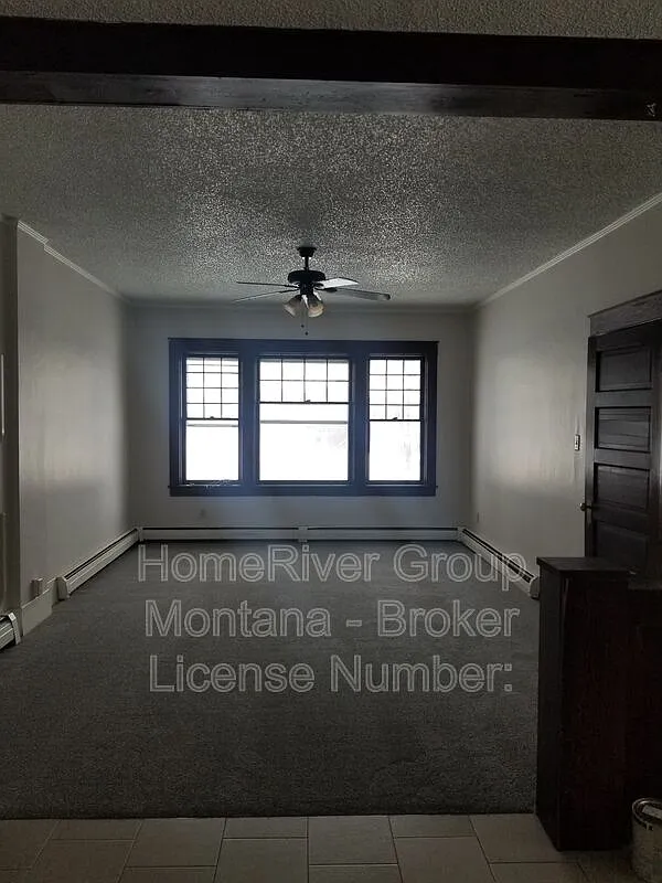 3 bed, 1.0 bath, 1300 sqft, $1,795 — Photo 2