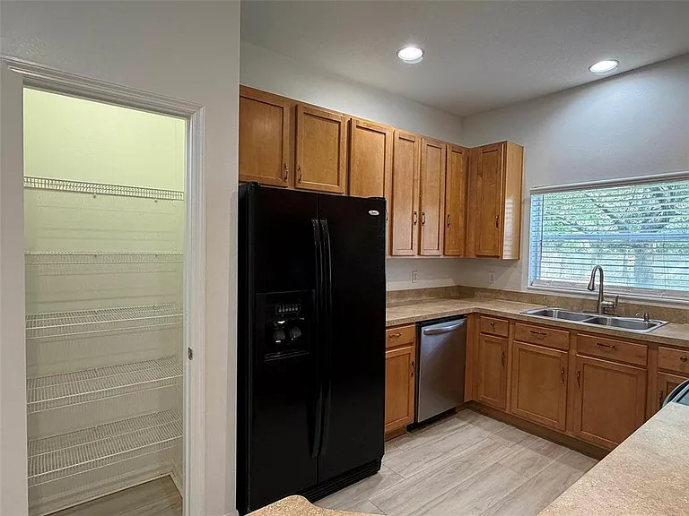 4530 Amberly Oaks Ct — Photo 16
