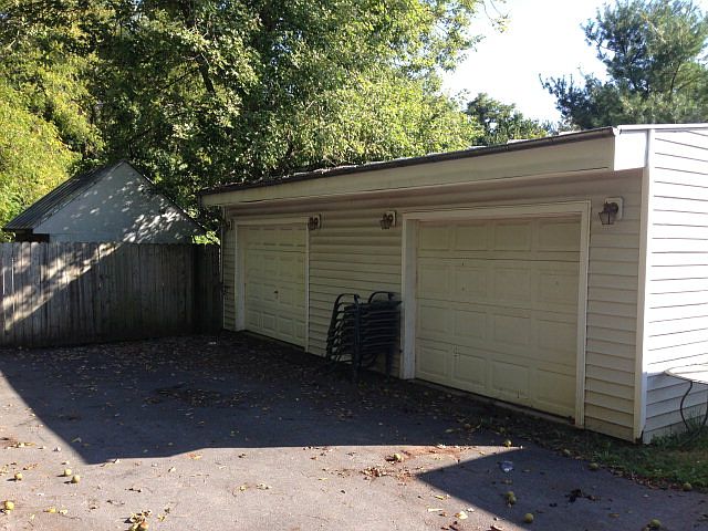 2nd image of 111 Highland Ave