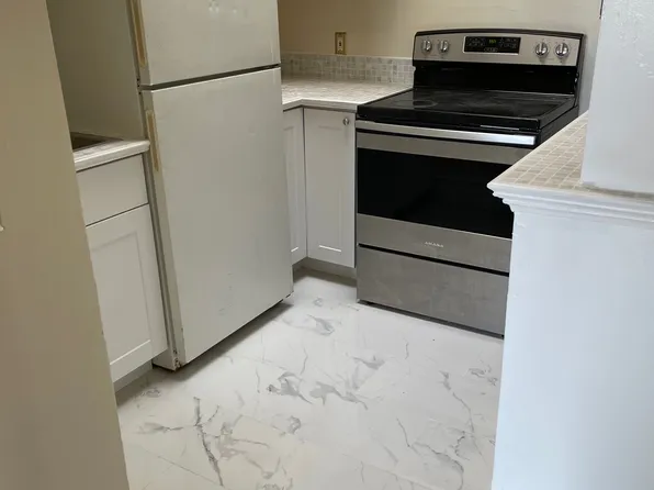 627 1/2 8th Ave APT 3, Greeley, CO 80631