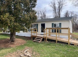 129 Woodland Acres Ln, Belle Vernon, PA 15012