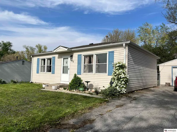7517 S 42nd St, Bellevue, NE 68147