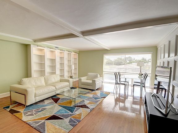 2nd image of 414 Seasage Dr APT 8