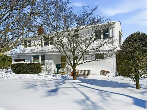 111 King Street, Hicksville, NY 11801