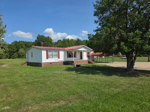 637 John B Carter Rd, Fayetteville, NC 28312