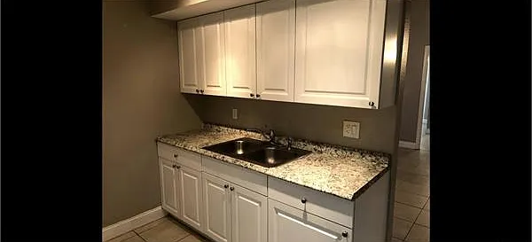 2 bed, 1229 sqft, $2,450 — Photo 2