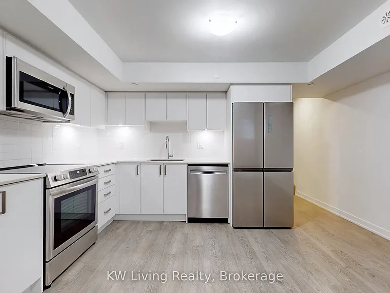 106 Green Gardens Blvd #B — Photo 6
