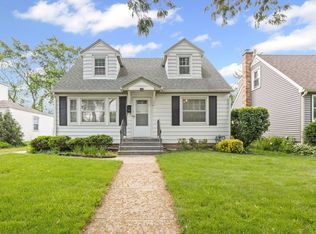 418 S Vail Ave, Arlington Heights, IL