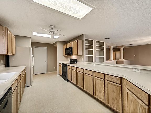 2nd image of 5212 Chessie Cir