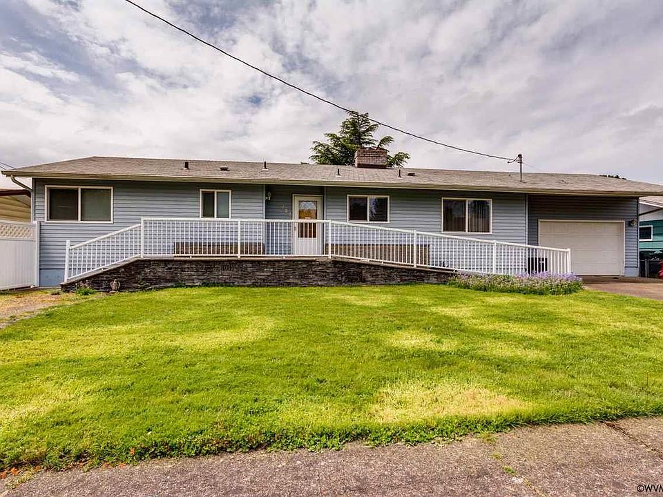 1st image of 723 Meadowlawn Dr SE
