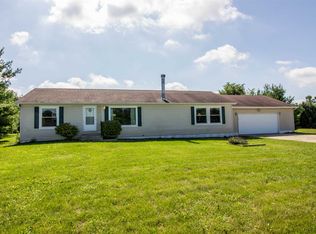 1136 Dove Ln, Milford, IN 46542