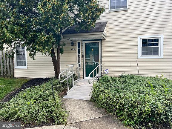 2nd image of 125 Stonebridge Blvd #125