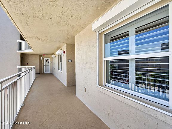 2nd image of 606 Shorewood Dr Unit C402