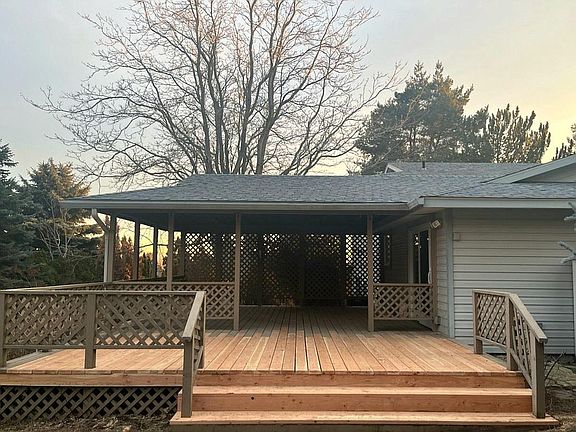 2nd image of 3909 Riverward Ct