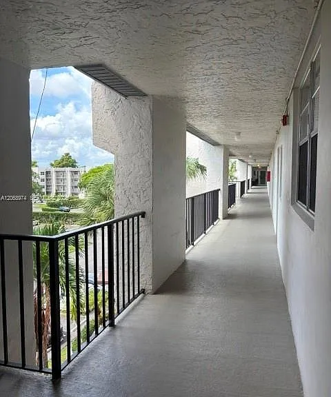9440 Poinciana Pl #404 — Photo 2