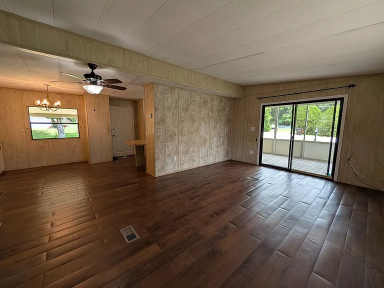 9810 SE 166th Pl — Photo 2