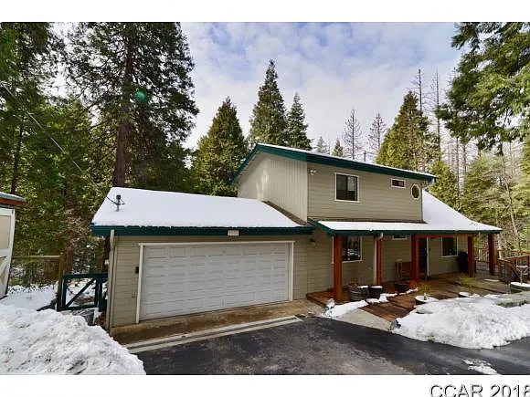 1531 Lilac Dr photo 1