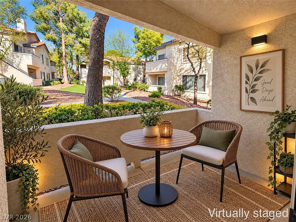 2 bed, 2.0 bath, 987 sqft, $1,295 — Photo 2