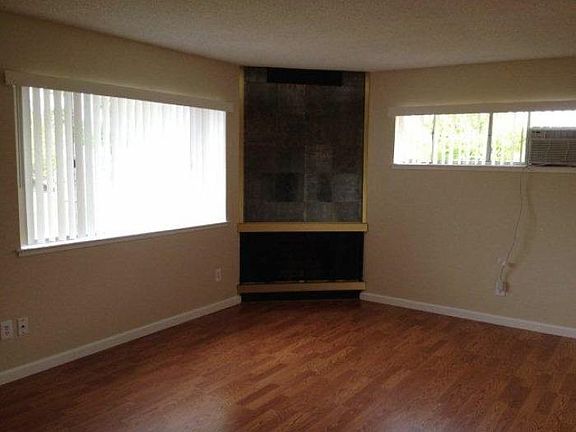2nd image of 1315 Castlemont Ave APT 3