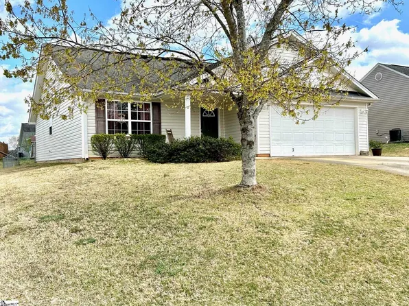128 Flint Ln, Greer, SC 29651