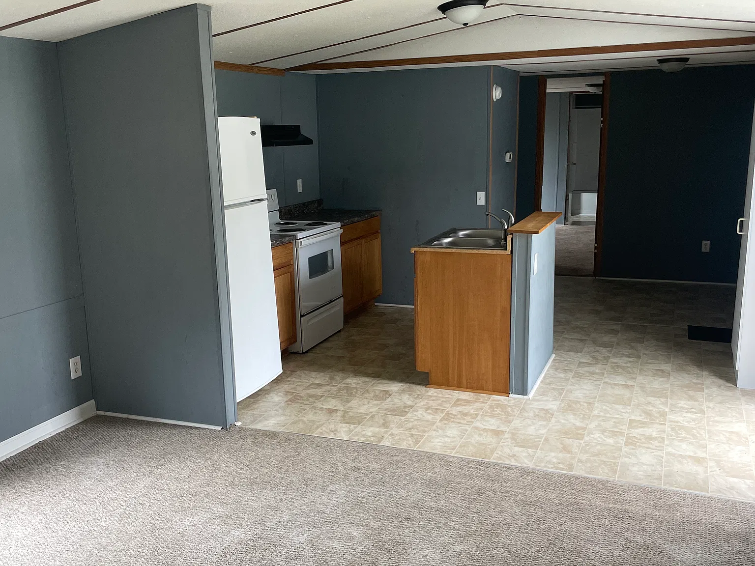 3 bed, $950 — Photo 2