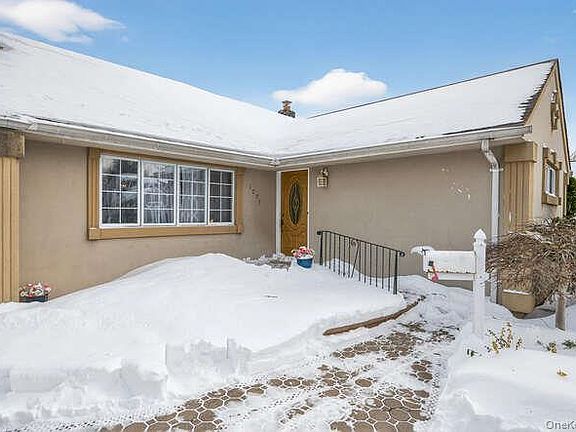 2nd image of 1075 Olympia Road