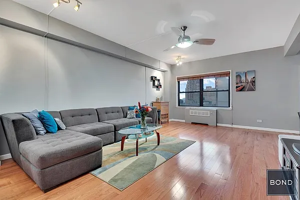 Sold by Bond New York | media 1