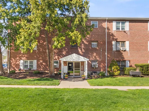125 Park Avenue #C1, Amityville, NY 11701