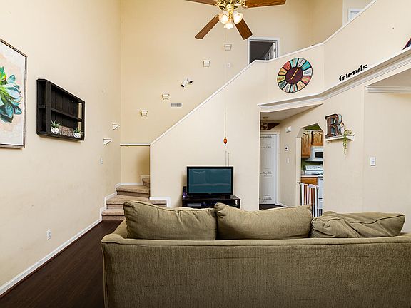 3rd image of 8562 Constance Way #4