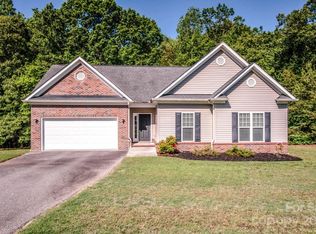 130 Turning Leaf Ln, Statesville, NC 28677