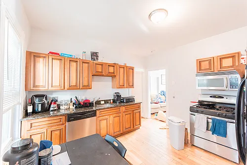2 Elton St #1R Photo 1