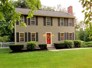 5 Houghton Rd, Sutton, MA 01590