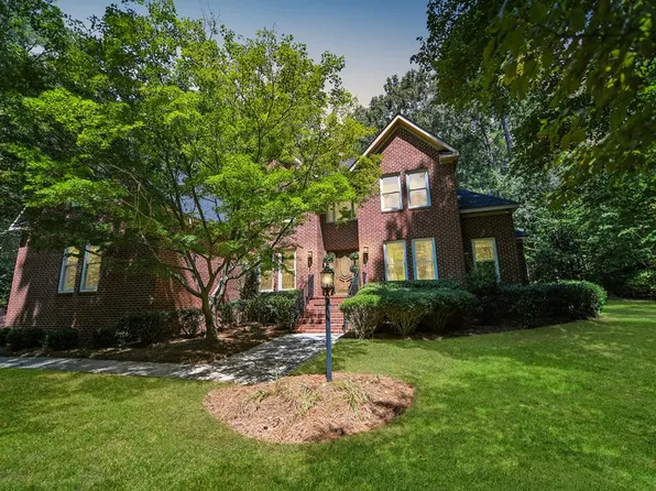 245 Brookfield Dr, Greenwood, SC 29646