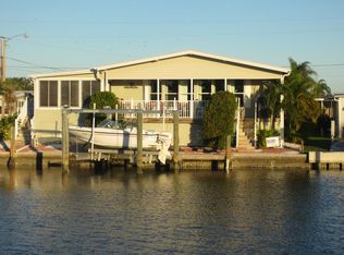 317 Bahama Dr, Palmetto, FL 34221
