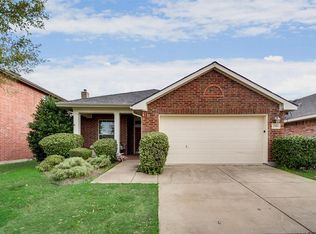 1306 Luckenbach Dr, Forney, TX 75126