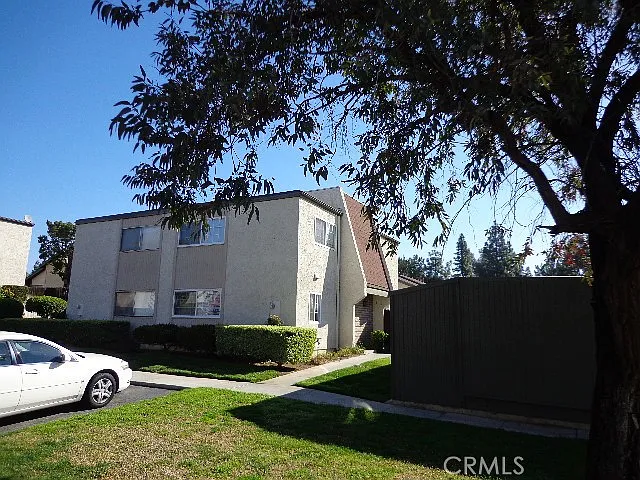 3 bed, 1.5 bath, 1380 sqft, $3,100 — Photo 1
