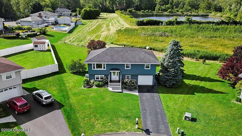 2nd image of 8 Deborah Drive
