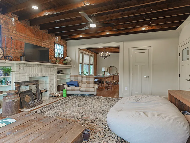 108 S Notre Dame Ave #3 — Photo 3