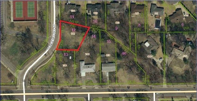 2nd image of 102 Hungerford Ave
