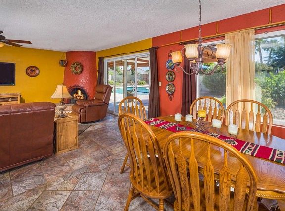 5th image of 2844 N La Cienega Dr