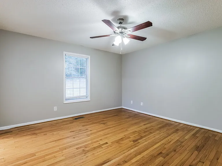 426 Ivy Crest Dr — Photo 10