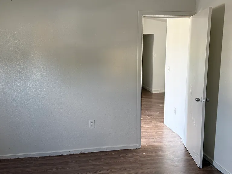 3711 Kansas Ave — Photo 4