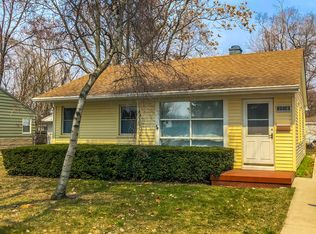 10140 Albany Ave, Oak Park, MI 48237