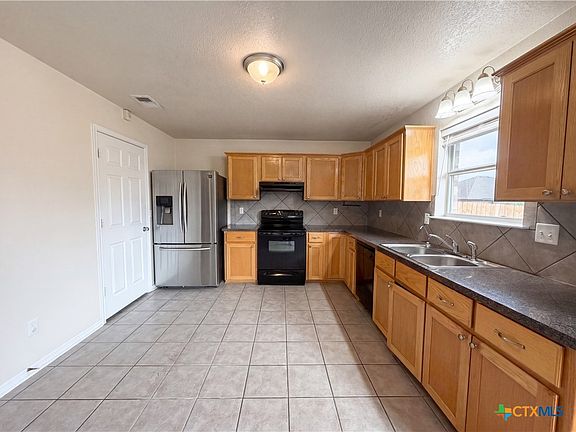 2nd image of 3905 Llano Estacado Ct