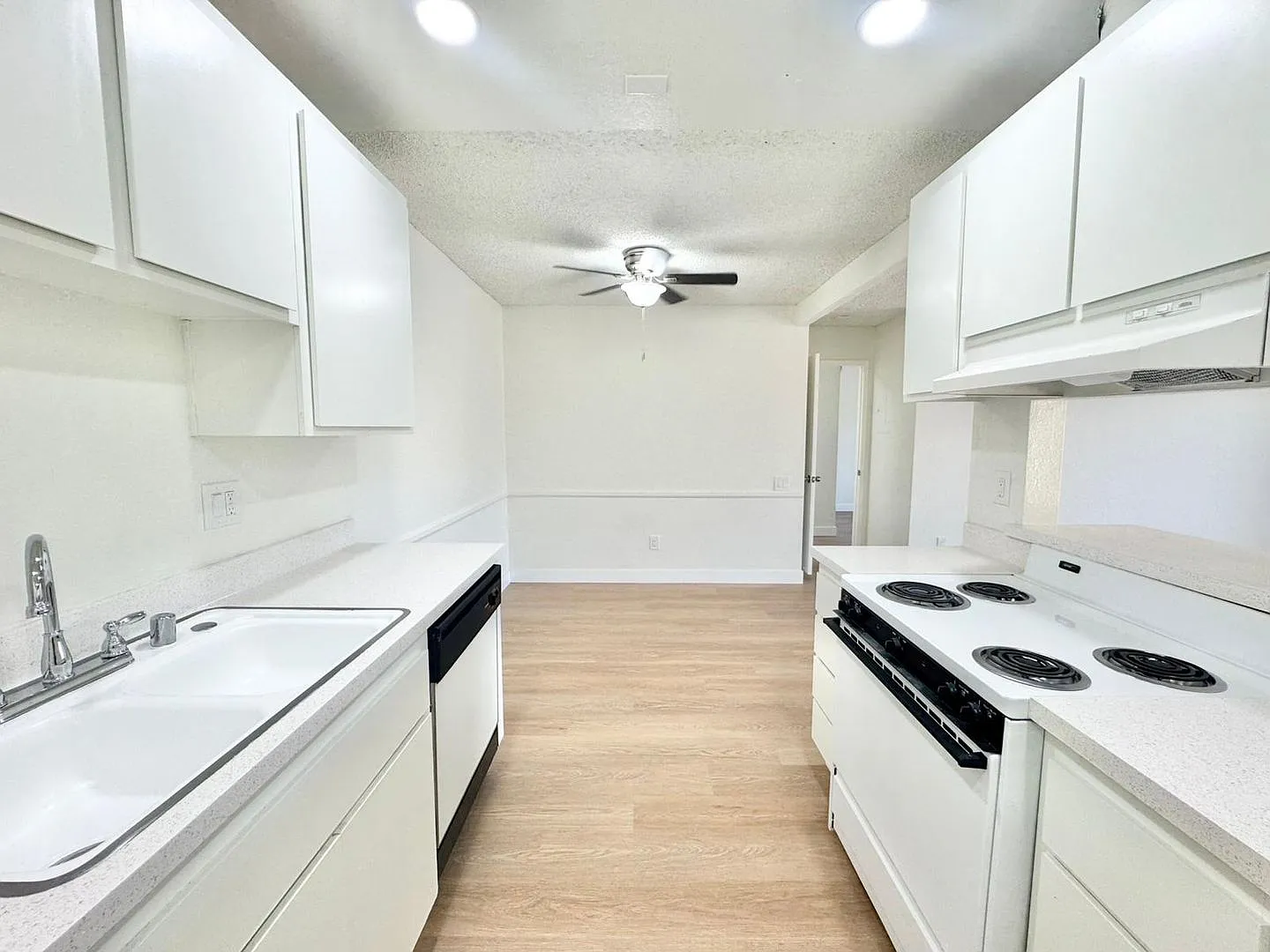 Buena Vista Apartments — Photo 3