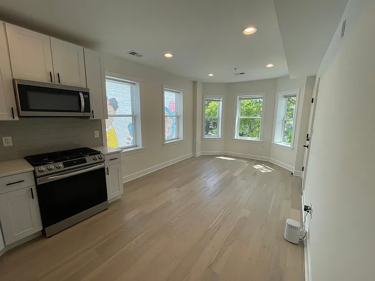 75 Florida Ave NW #3 — Photo 3