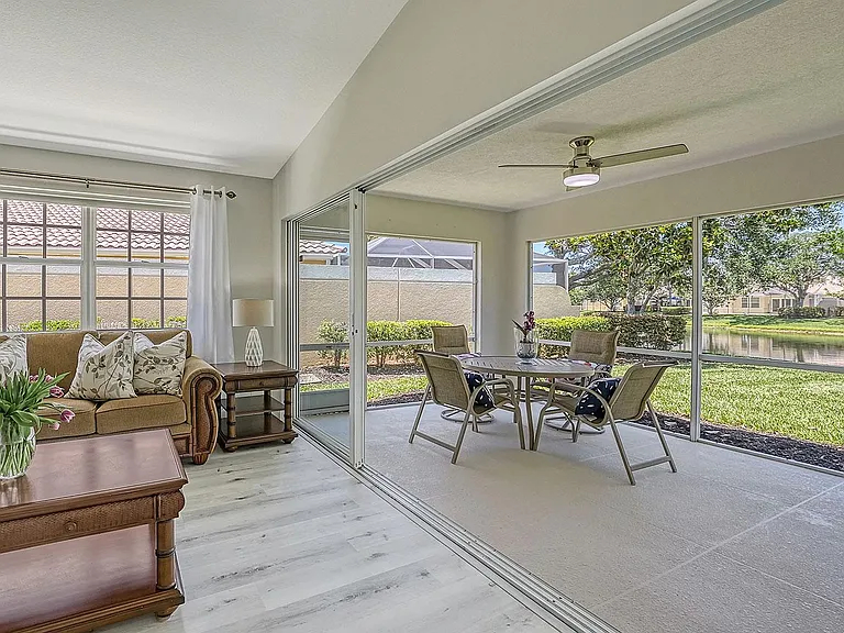 5852 Helicon Pl — Photo 12